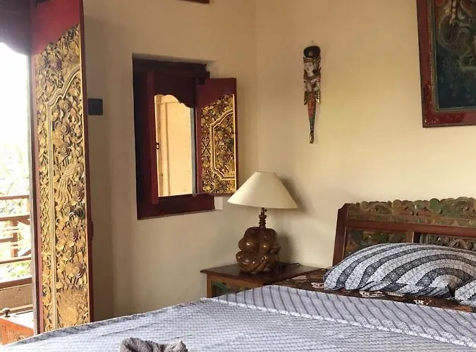 Nirvana Homestay *