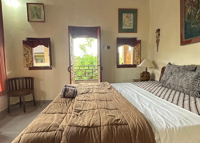 Nirvana Homestay *